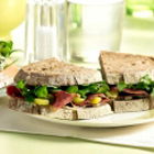 Donkere sandwich met pastrami