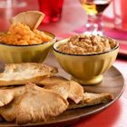 Pitapuntjes met mediterrane wortelpuree en notendip