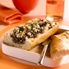 Gevuld stokbrood met gehakt, feta en pijnboompitjes