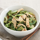 Thaise kip en broccoli van Annabel Langbein