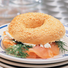Bagels met roomkaas en gerookte zalm