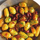 Gebakken aardappelen met chorizo en spek