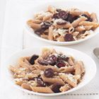 Penne met worst en gepofte knoflook