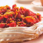 Meringue van rood fruit en passievruchten