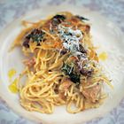 Jamie Oliver: pasta met kip en paddenstoelen uit de oven