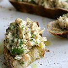 Bruschetta met cavolo nero en bonen