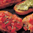 Bruschetta met tomaat of met tuinbonen en munt van Rick Stein