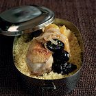 Tajine van kip, appels en pruimen