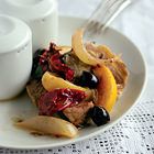 Tajine van lamsvlees met aardappelen en artisjok