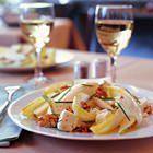 Witlofsalade met peer, feta en walnoten