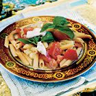 Pastasalade van penne alla caprese