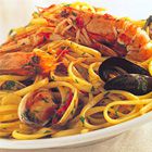Linguine met tomaat en gemengde zeevruchten van Rick Stein