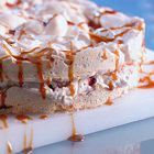 Meringue met karamelsaus