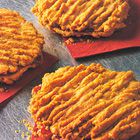 Dubbele koekjes met pindakaas en jam
