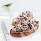 Bruschetta met tonijnsalade