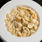 Conchiglie met gorgonzola en pistachenoten