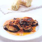 Aubergine met tomatensaus en kaas