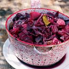 Rodekool met appel, kaneel en rozijnen