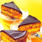 Worteltaart met chocoladeglazuur