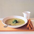 Courgettesoep met verse kruiden