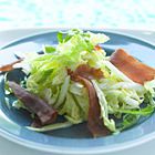 Koolsalade van Chinese kool met pastrami