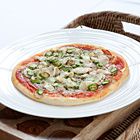 Pizza met witte en groene asperges