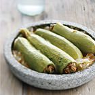 Kruidige courgette gevuld met gehakt
