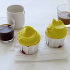 Cupcakes met kersen en rabarber