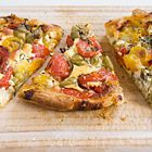 Quiche met tomaat, olijven en tijm
