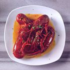 Rivierkreeftjes in wijn en tomatensaus
