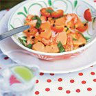 Salade van rivierkreeftjes met papaja en tomaat