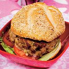 Tonijnburger met zoete chilisaus