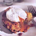 Rösti met gerookt spek en gepocheerd ei van Tana Ramsay