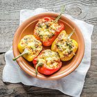 Gevulde paprika's met pittig gehakt
