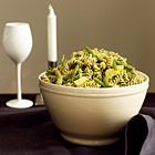 Fusilli met pesto, aardappelen en sperziebonen