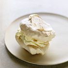 Meringues gevuld met crème
