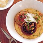 Polenta met kaas, walnoten en paddenstoelen