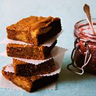 Brownies met pindakaas en jam