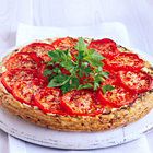 Smeuïge kaastaart met tomaten
