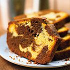 Marmercake met pure en witte chocolade