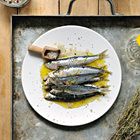 Gegrilde sardines met olijfolie en zeezout