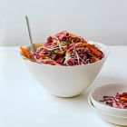 Koolsalade met esdoornsiroop en cranberry's