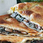Pizza calzone met andijvie en ansjovis