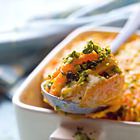 Zoete aardappelgratin met pistachenoten