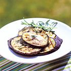 Gegrilde aubergine met rozemarijn en kaas