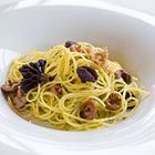 Spaghetti met een mix van wilde paddenstoelen