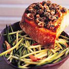 Courgette salade met toast en alikruiken