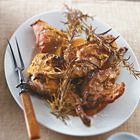 Konijn met mosterd en rozemarijn uit de slow cooker