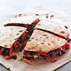 Quesadilla's met zwarte bonen, jalapeno en mozzerella