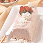Semifreddo met aardbeien en meringue
